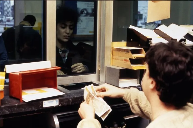 « Une poste à la Courneuve » de Dominique Cabrera