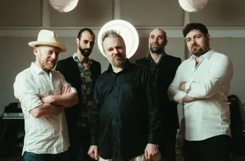 Du soleil dans l&rsquo;abîme – Paul et les opportunistes