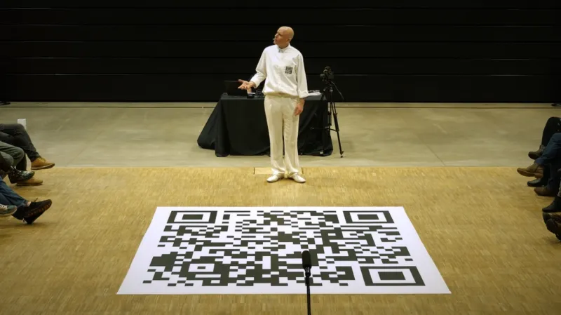 Ed_bƎ, l&rsquo;ultime manipulation • Compagnie Le Tonnelet