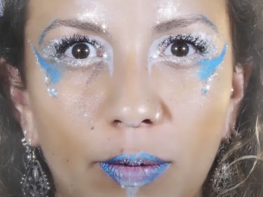 Clip : WHY NICHT – Bijou Aberrant