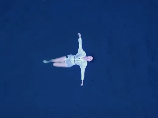 Clip : Silver Hill – In The Wind