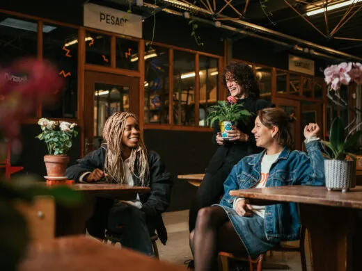 Dans ton casque : Mal.e.s, collectif féminin à trois têtes