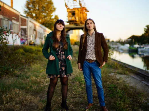 Two Magnets : un voyage poétique et folk