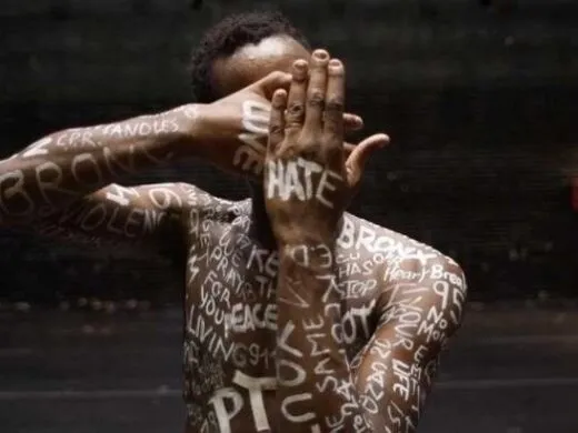 Never Twenty One, un spectacle conçu en écho au hashtag #Never21