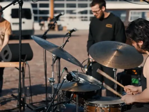 FLUPKE x NCY Milky Band – Versus Live Session by Pelpass
