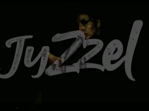 Clip : Cover jyzzel « Running up that hill » Kate Bush