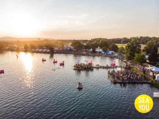 À 1h de Strasbourg, les pieds dans l&rsquo;eau : c&rsquo;est le Sea You Festival ce week-end !